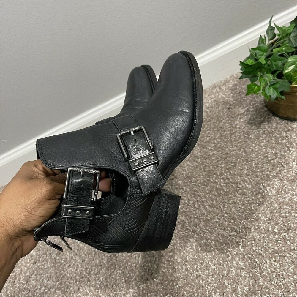 The Sak Rosie Black Leather Ankle Booties Womens Size 6.5 Zip  Buckle Cutout